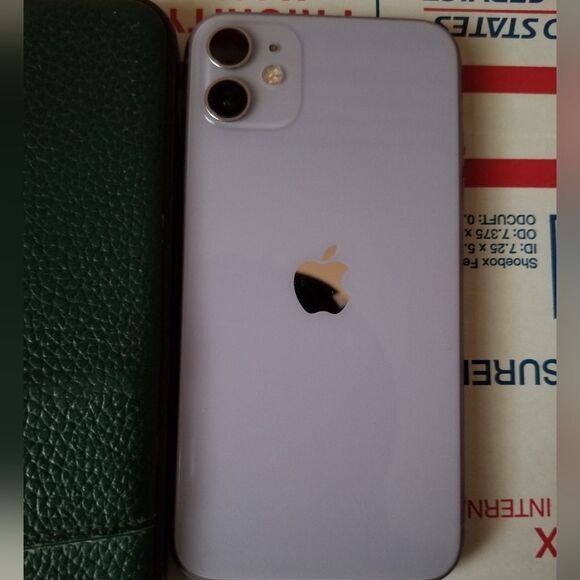 Apple iPhone 11 (Tmobile) - Picture 5 of 14